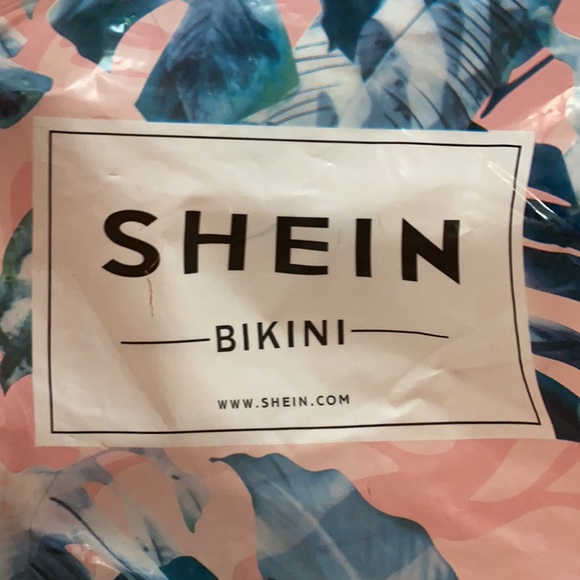 Bathing suit - Picture 4 of 4